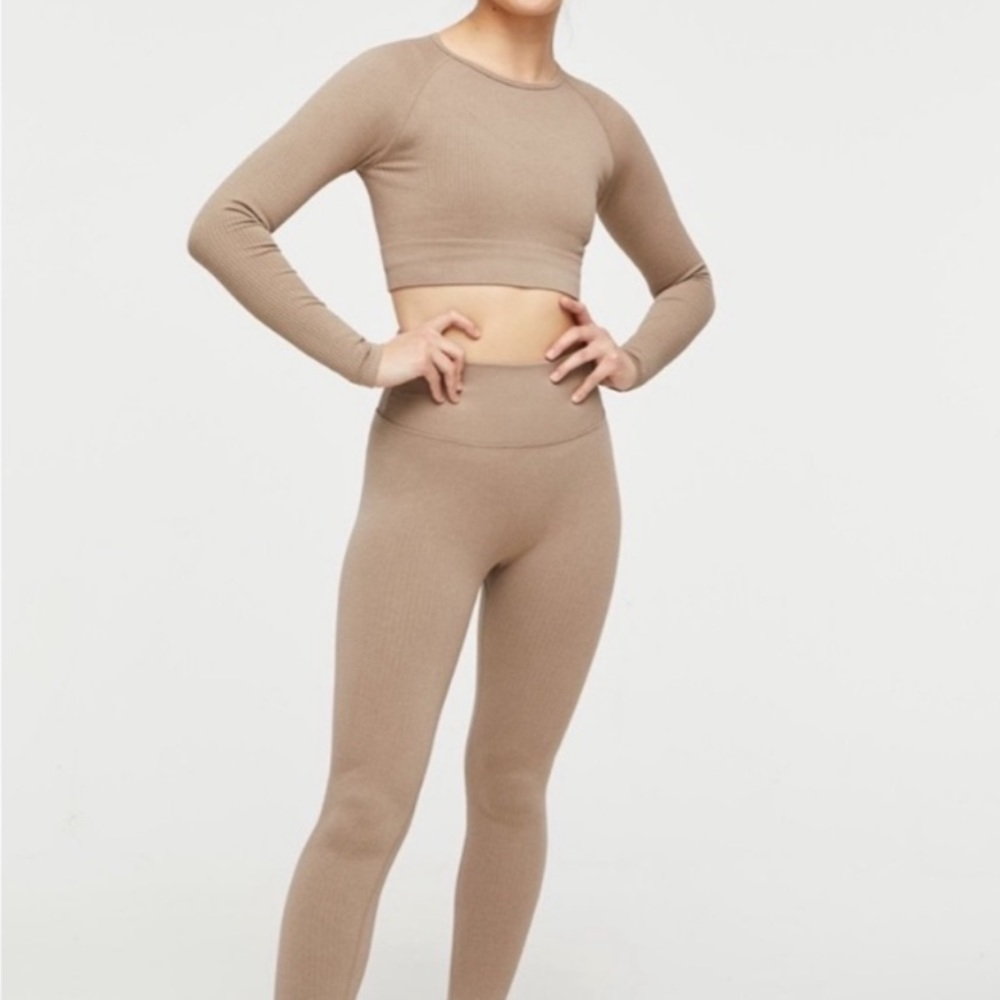 Lilias Active Taupe Set Small